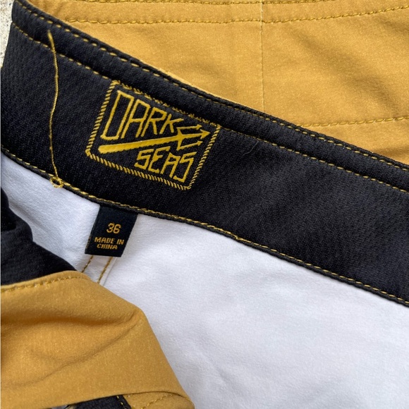 Men's Dark Seas Board Shorts Multicolor 36 Surf Beach Shred Swim Zip Tropical - Picture 10 of 10